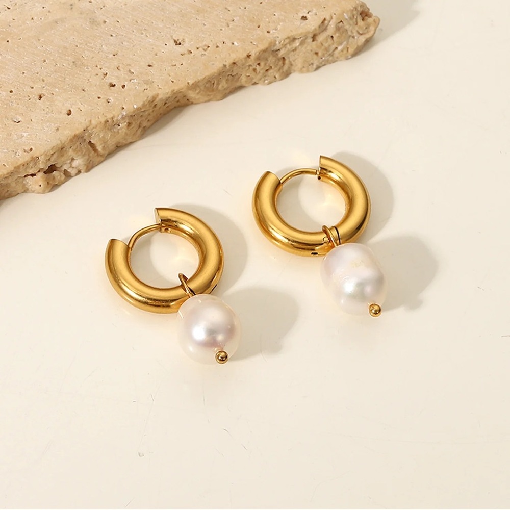 ◾️18k Gold Plated Freshwater Pearl Drop Hoop Earrings